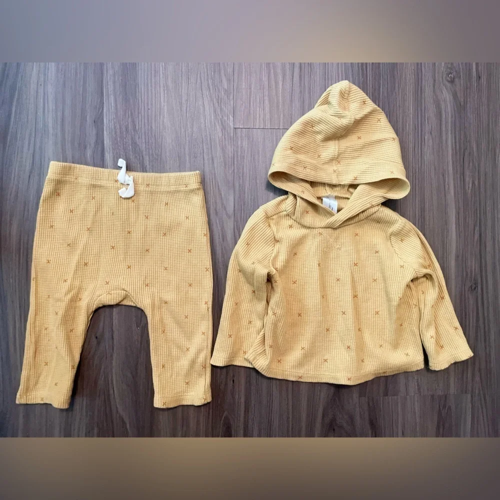 Modern Moments by Gerber Baby Casual Hoodie and Pant Outfit Set size 3-6M